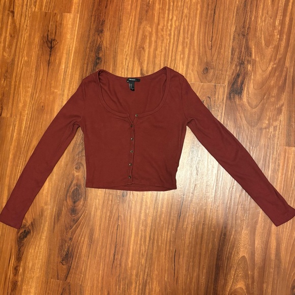Forever 21 Tops - Forever 21 Maroon Long Sleeve Crop Top